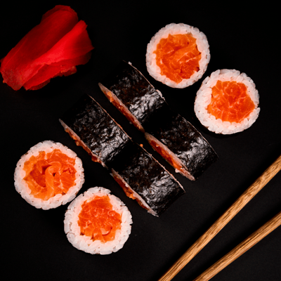 Копченый лосось маки в Кручу-Верчу! по цене 923 ₽