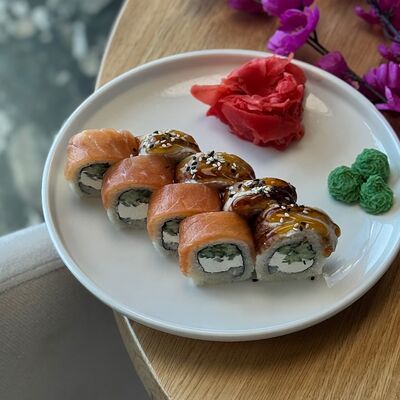 Лосось и угорь в Сакура по цене 990 ₽