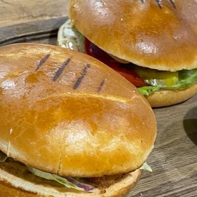 Бургер из курицы в Восточный по цене 490 ₽