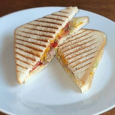 Сандвич с индейкой в Суп с котом по цене 460 ₽