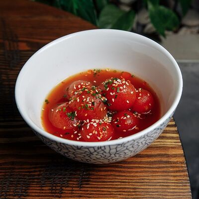 Севиче из бакинских томатов в пряном маринаде в Эбби Noodles & Sushi Bar по цене 250