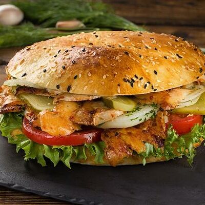 Донер-кебаб из курицы в турецкой пите в Istanbul Kebab по цене 650 ₽