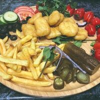 Обед с куриными наггетсами в Grill House