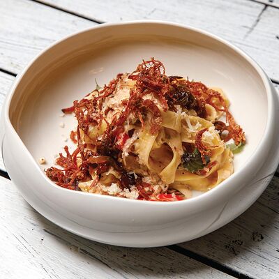 Паста с рваной свининой в Овертайм по цене 860 ₽