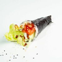 Хэнд-ролл с лососем в ЁБИСАН