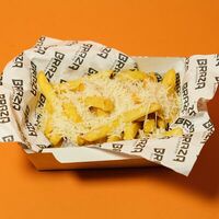 Картофель фри с пармезаном и трюфельным маслом в Braza