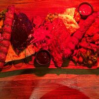 Мясное ассорти на углях в La Villa