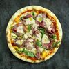 Пицца с телятиной и рукколой, диаметр 30 см в Остерия Il Massimo по цене 860