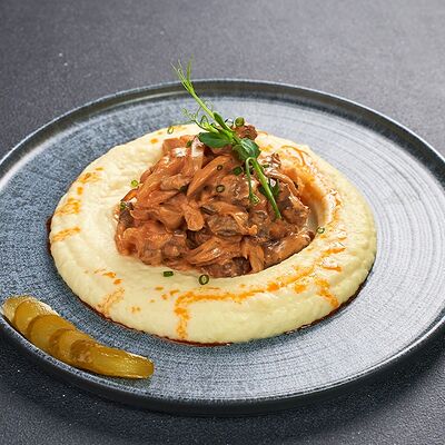 Бефстроганов из телячьей вырезки в Lafa Lounge по цене 760 ₽