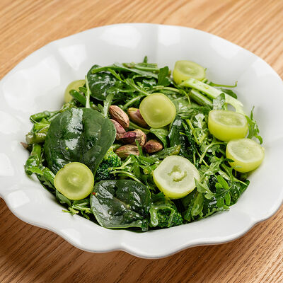 Зеленый салат в Olio по цене 890 ₽