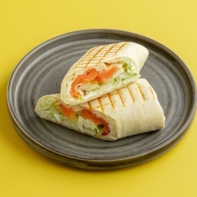 Ролл с форелью в Coffeeshop Company по цене 710 ₽