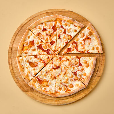 Пицца Маргарита в Атлас еды по цене 550 ₽