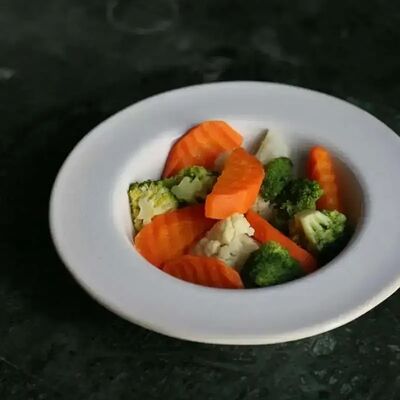 Овощи на пару в Tin по цене 350 ₽