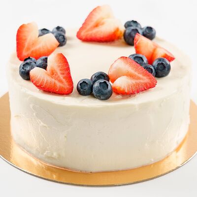 Торт «Ягодный» (800 г) в Медовик по цене 2750 ₽