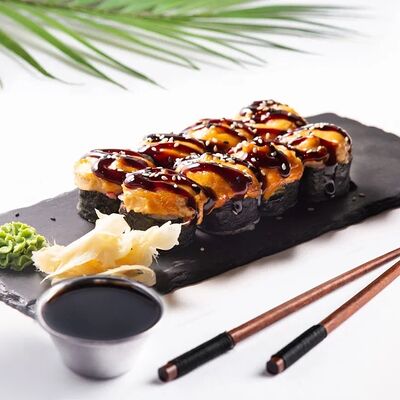 Ролл запеченный с креветкой и грушей в Союз-центр по цене 612 ₽