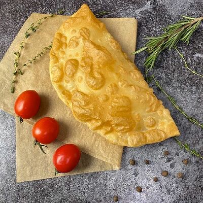 Чебурек с мясом в Кинза по цене 300 ₽