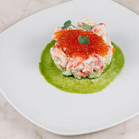 Тартар из камчатского краба с авокадо в Tre Bicchieri