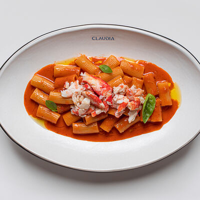 Ригатони с крабом и соусом биск в Claudia по цене 2050 ₽