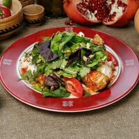 Сочные томаты с баклажанами и соусом чили в Шашлычный дворик