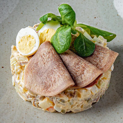 Салат Оливье с языком в Goodman по цене 690 ₽