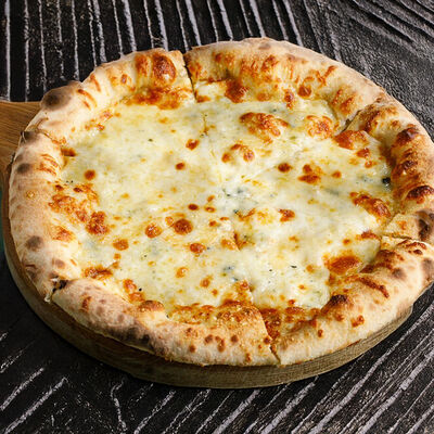 Пицца Четыре сыра в Ginza по цене 1490 ₽