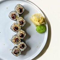 Угорь и огурец в Tiger Sushi