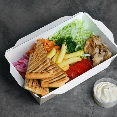 Шаурма на тарелке в Doner em по цене 499 ₽