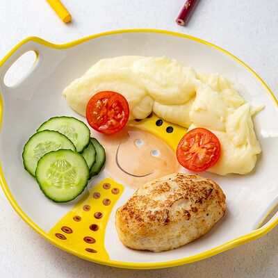 Рыбная котлета с картофельным пюрев Круассан-кафе по цене 415 ₽