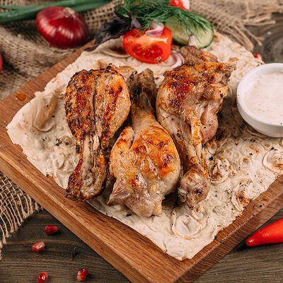 Курица Голень в Пивалис&Шашлык по цене 410 ₽