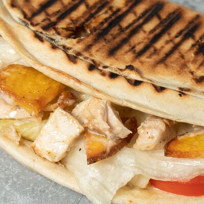 Пицца закрытая Классик Двойная в Grill по цене 340 ₽