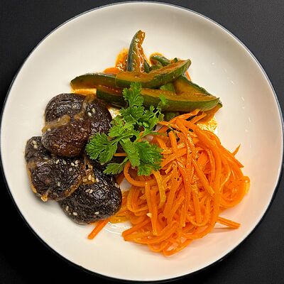 Салат Азиатское трио в Singapore Premium по цене 160 ₽