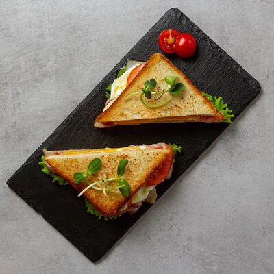 Сэндвич с курицей в КафеАллея по цене 480 ₽