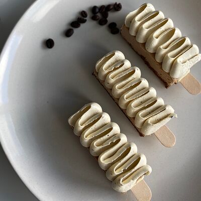 Чизкейк Кофе, лайм и белые грибы в Премиум десерты по цене 450 ₽