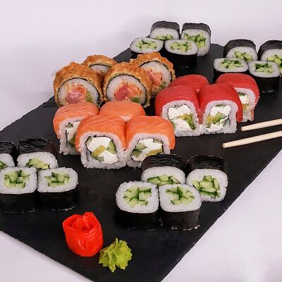 Сет плотный вечер в соло в Sushi Kiosk по цене 1450 ₽