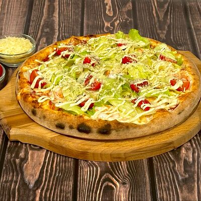 Цезарь с креветками (40 см) в Парго Пицца по цене 1880 ₽