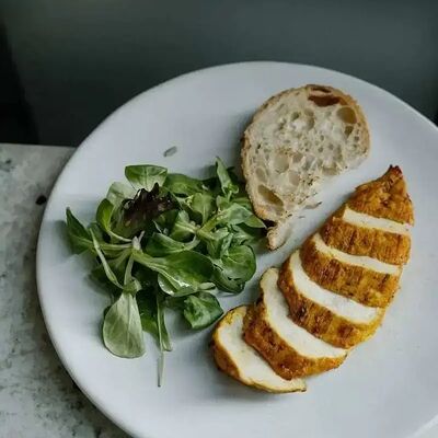 Куриная грудка в специях в Tin по цене 870 ₽