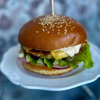 Чикен-бургер большойв Настроение вкуса ФАСТФУД по цене 625 ₽