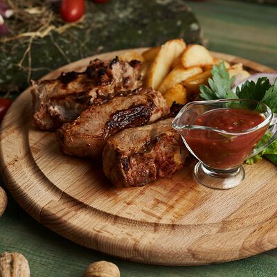 Антрекот из свинины в Кафе Элена по цене 610 ₽