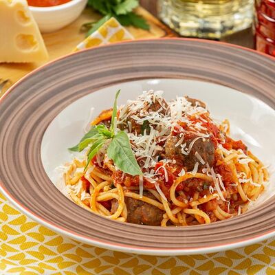 Спагетти с фрикадельками в Grizzly Bar по цене 495 ₽