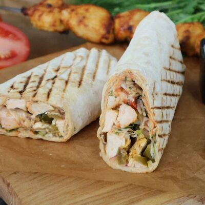 Острая шаверма в Шаверма у дружбы по цене 199 ₽