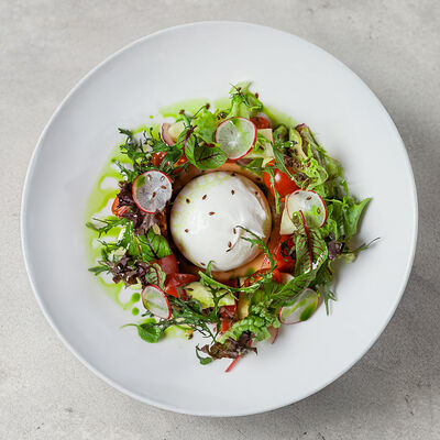 Овощной салат со сливочной бурратой в Станъ по цене 1050 ₽