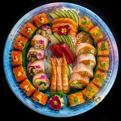 Сет Ассорти роллов № 3 в Naomi Sushi по цене 11880 ₽