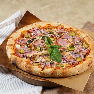 Пицца Мясная 30 см в Компот по цене 780 ₽