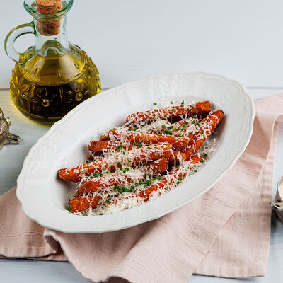 Батат фри с соусом грюйер в Lucia osteria по цене 580 ₽