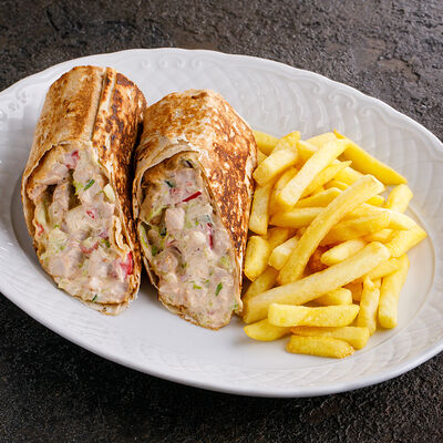 Шаверма с курицей и картофелем фри в Ginza по цене 1490 ₽