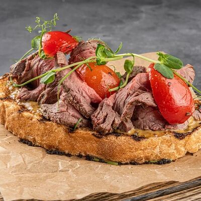 Брускетта с ростбифом в Duran Bar & Grill по цене 503