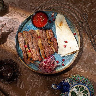 Уч Панжа из телятины в Гранат по цене 1306 ₽