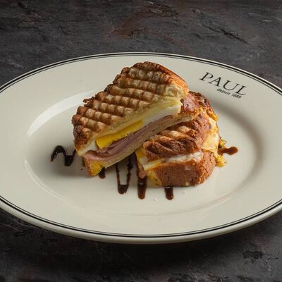 Бриошь сэндвичв Paul по цене 13 р.