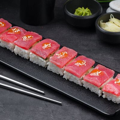 Ошиджуси с тунцом в Рыба закусывала по цене 689 ₽