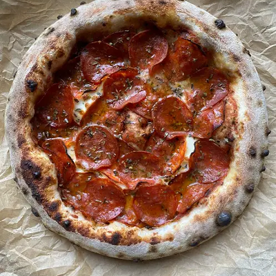 Пицца Пепперони и чоризо в Gosugastrobar по цене 900 ₽